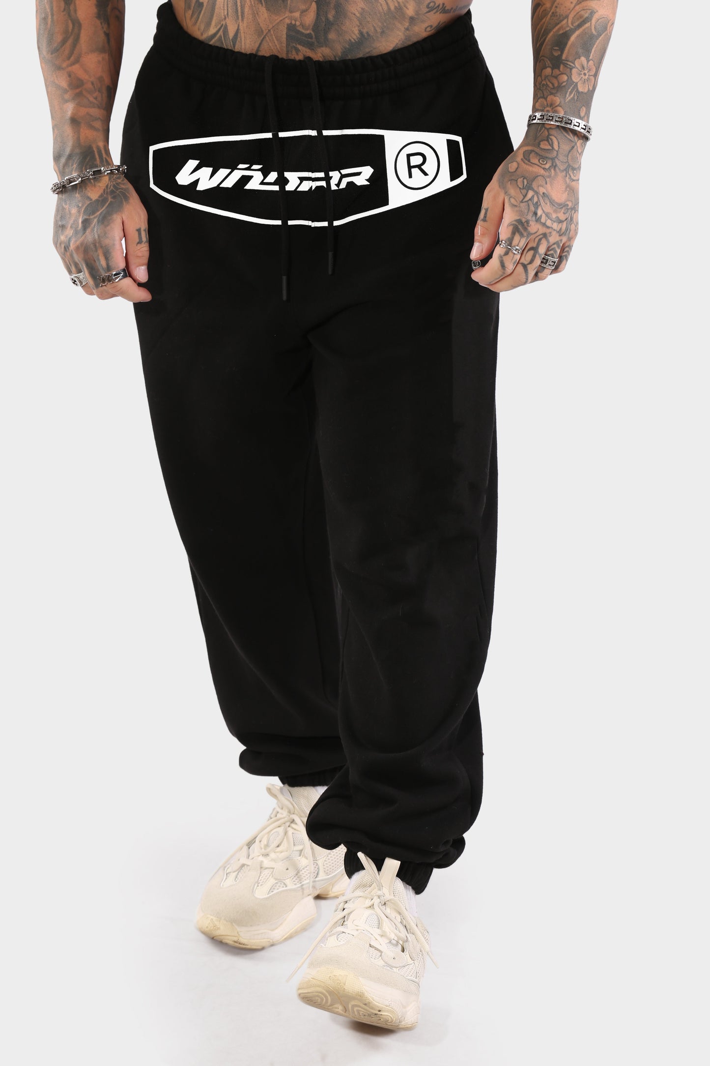 WNDRR Rothman Baggy Trackpant Black