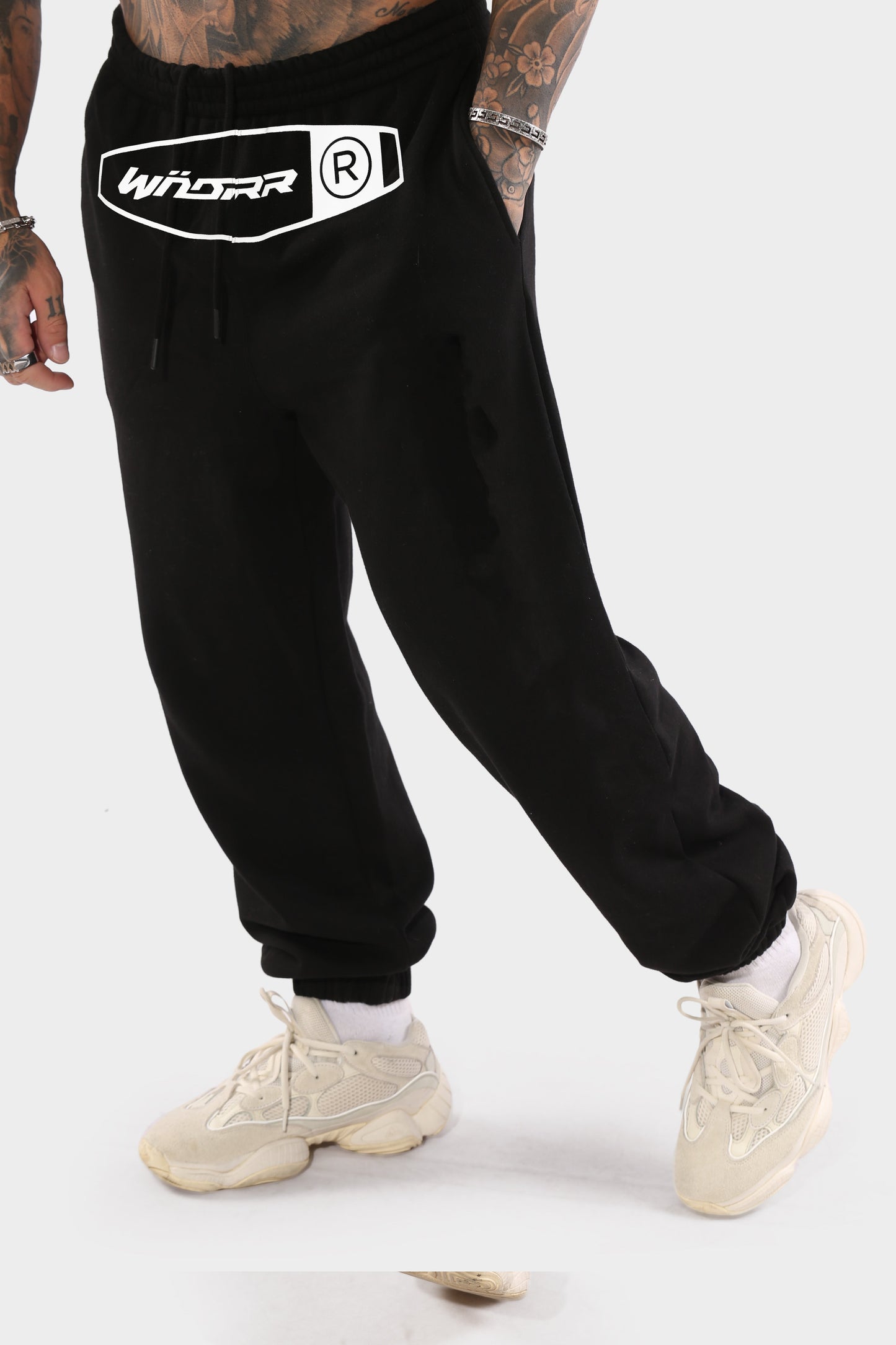 WNDRR Rothman Baggy Trackpant Black