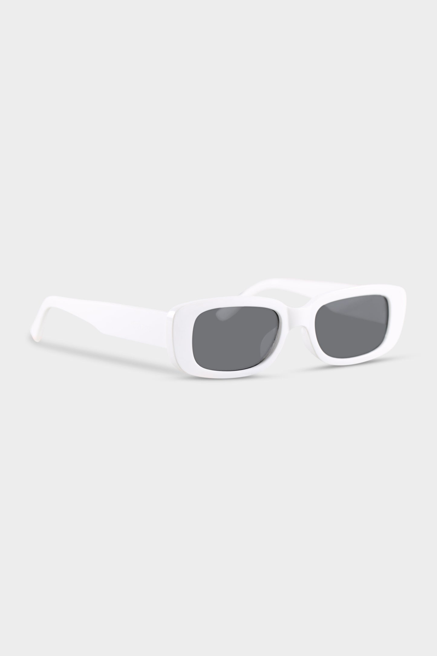 Sixth Avenue Sunglasses White Arctic